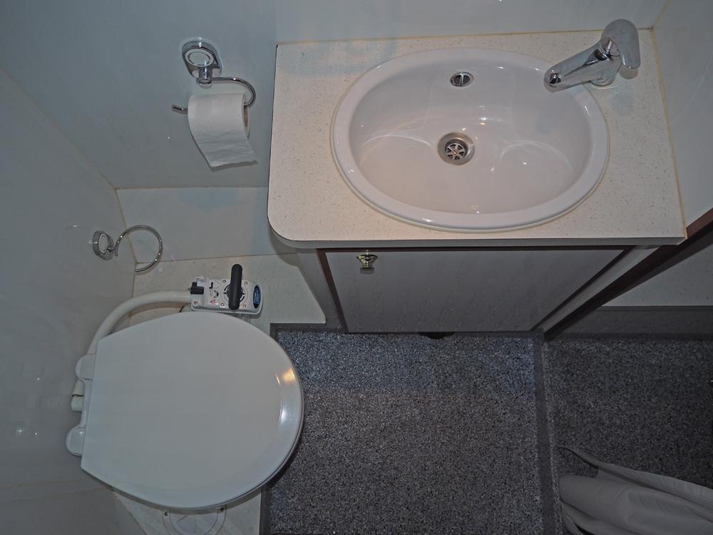 Aft cabin, Accommodation